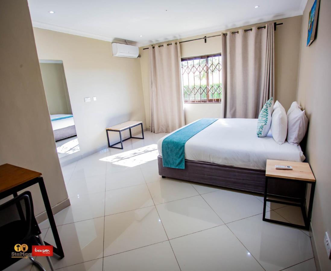 Douglas Lodge & Apartments ลิลองเว ภายนอก รูปภาพ