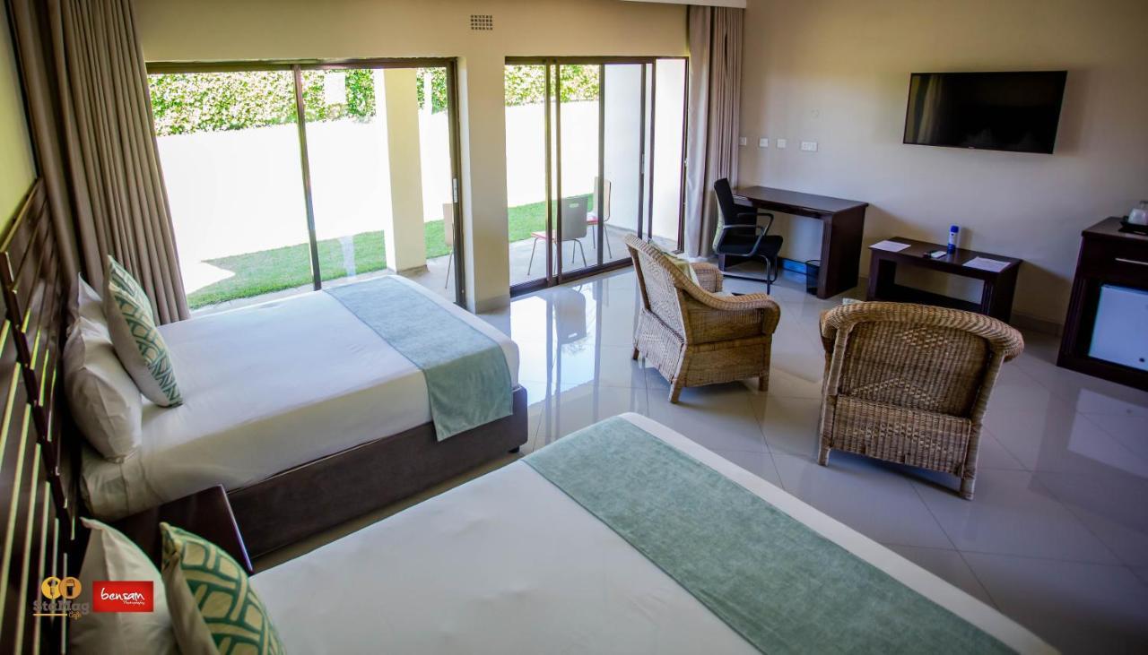 Douglas Lodge & Apartments ลิลองเว ภายนอก รูปภาพ