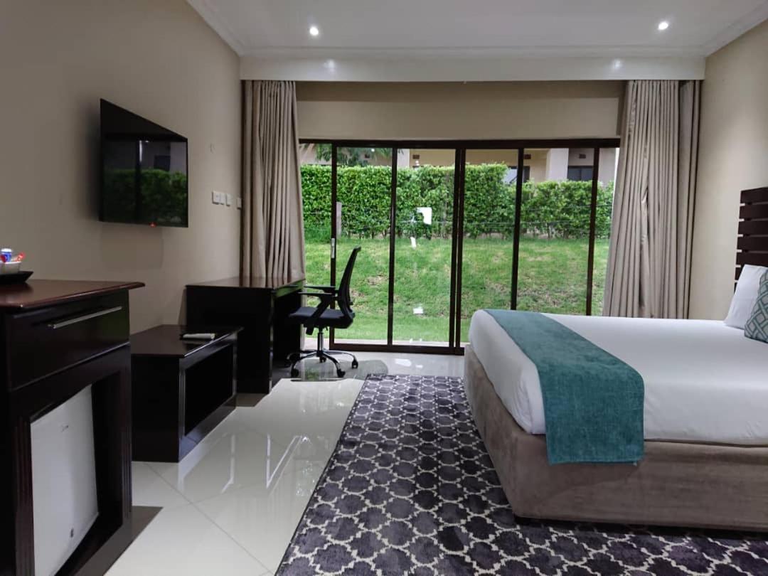 Douglas Lodge & Apartments ลิลองเว ภายนอก รูปภาพ